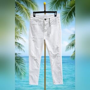 NWT Cello Women's Crisp White Skinny Jeans Size 11